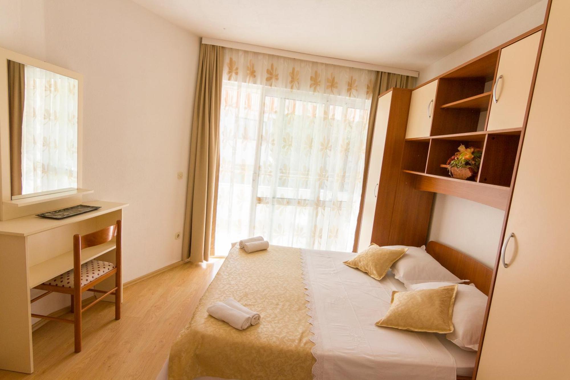 Apartman Vulic Apartment Tučepi Екстериор снимка